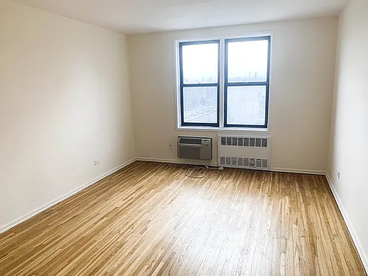 Rented by Showcase Realty | media 14