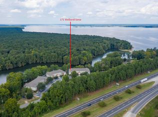 171 Ballard Ln, Santee, SC 29142