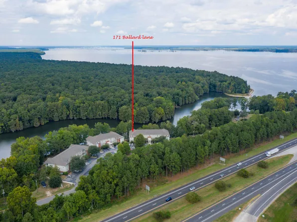 171 Ballard Ln, Santee, SC 29142