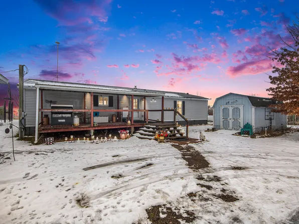 5616 Tanglewood Trl, Sidney, MI 48885