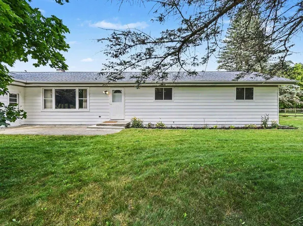 14460 Collier Rd, Hemlock, MI 48626