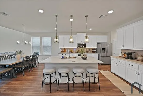 2701 Classical Dr — Photo 10