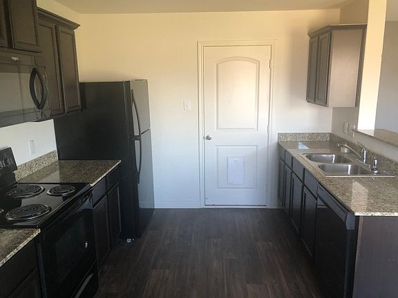 5th image of 536 Yearwood Ln