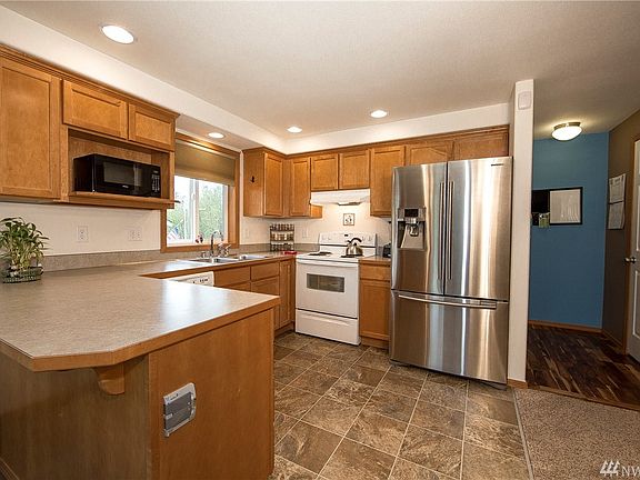 3rd image of 7814 28th Pl NE