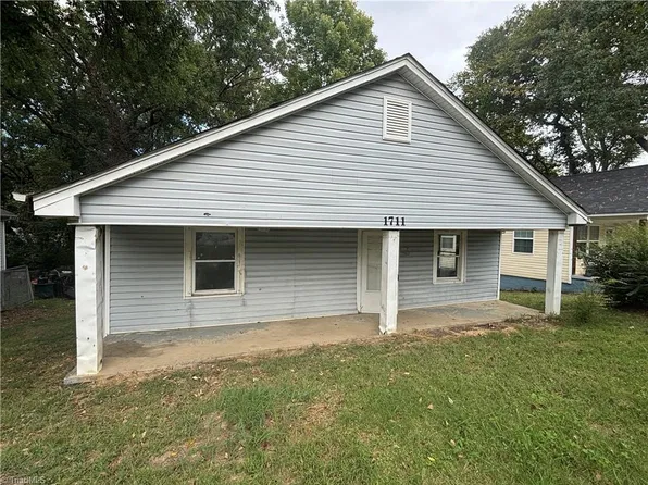 1711 Edmondson Pl, High Point, NC 27260