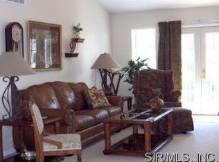 108 Taylor Lake Dr, Troy, IL