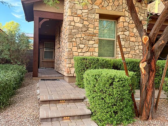 Entrance with under the step accent lighting