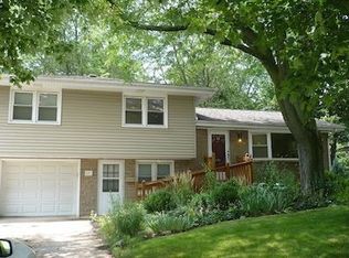 621 N Annie Glidden Rd, Dekalb, IL 60115