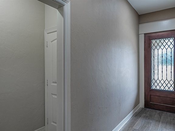 5th image of 1322 Frankie Ln