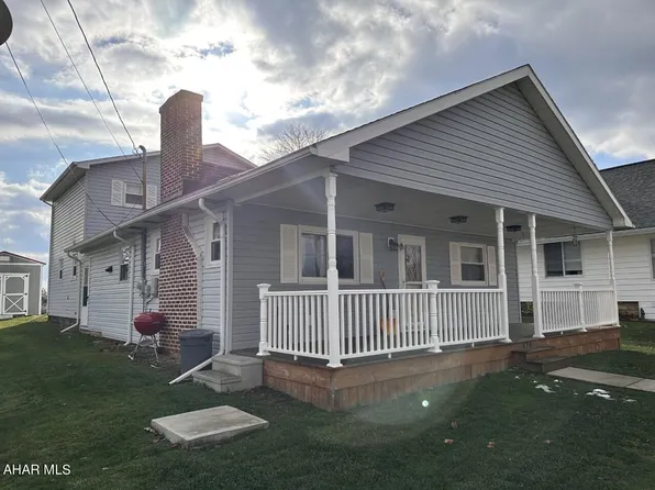 136 W Carroll St, Carrolltown, PA 15722