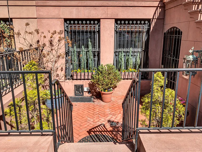 21 E 93rd St #OFFICE — Photo 5