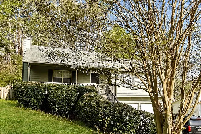230 Brookside Dr — Photo 2