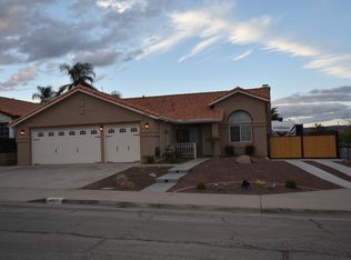 16495 Mountain St, Lake Elsinore, CA 92530