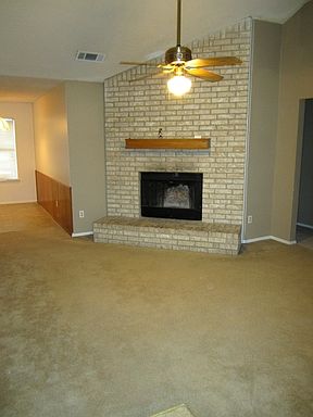 3rd image of 532 Signal Hill Ct S