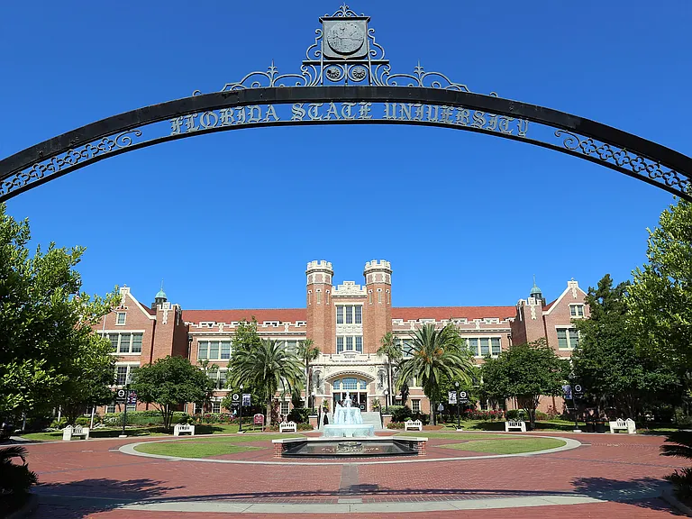 Discover swift access to Florida State University (FSU), where academic excellence is just moments away.