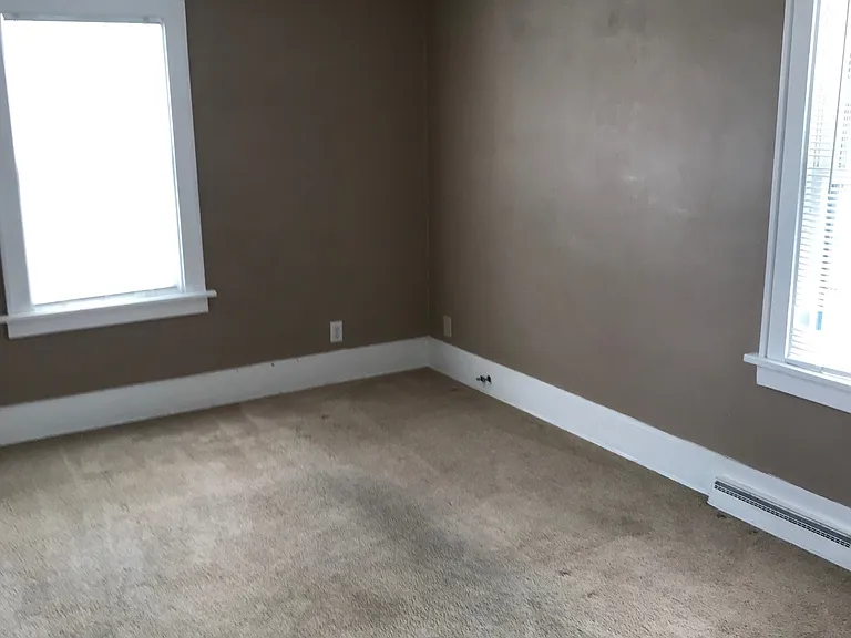 302 Schneider St SE — Photo 7