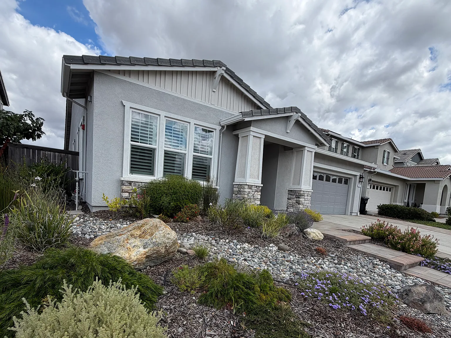 3080 Ridgecrest Dr — Photo 3