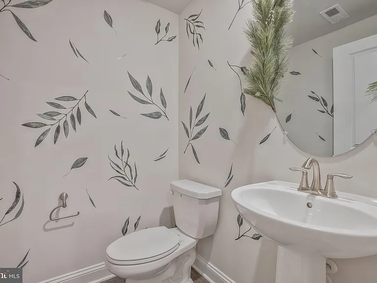 2738 Lady Slipper Rd — Photo 8