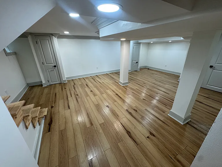 Finished basement / lower level perfect for family room!