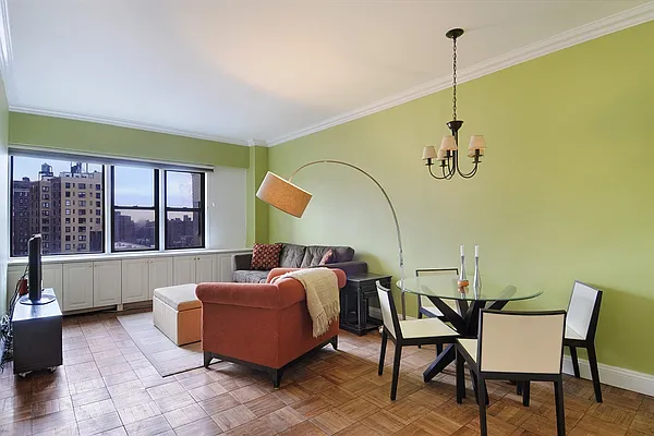 Sold by Corcoran | media 7