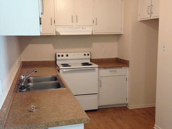 4th image of 509 Elizabeth Way APT A