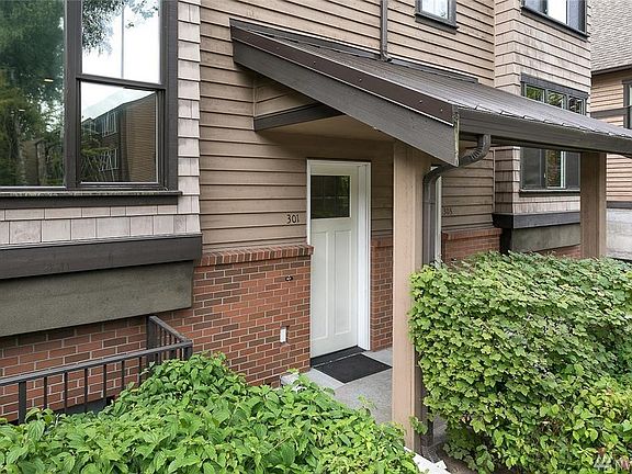 5th image of 301 Bellevue Way SE