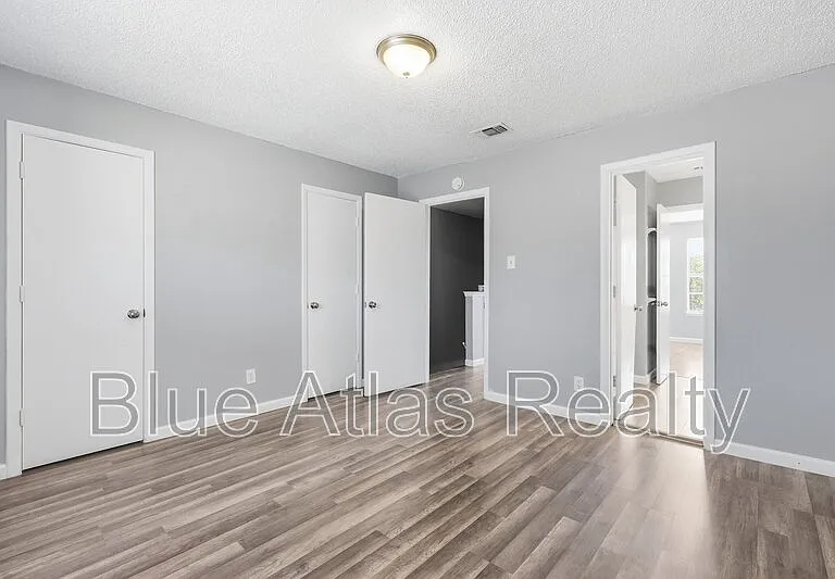 8108 Foxfire Ln #B — Photo 11