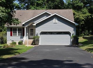 221 Windjammer Rd, Ocean Pines, MD 21811