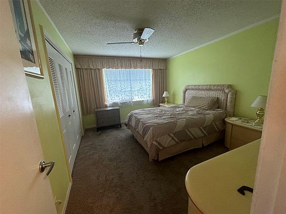 4th image of 210 Bayview Avenue #D