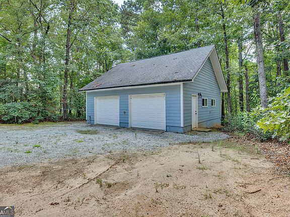 2nd image of 1511 Christian Cir SE