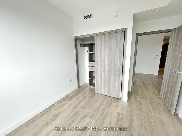 85 McMahon Dr #1506 — Photo 10