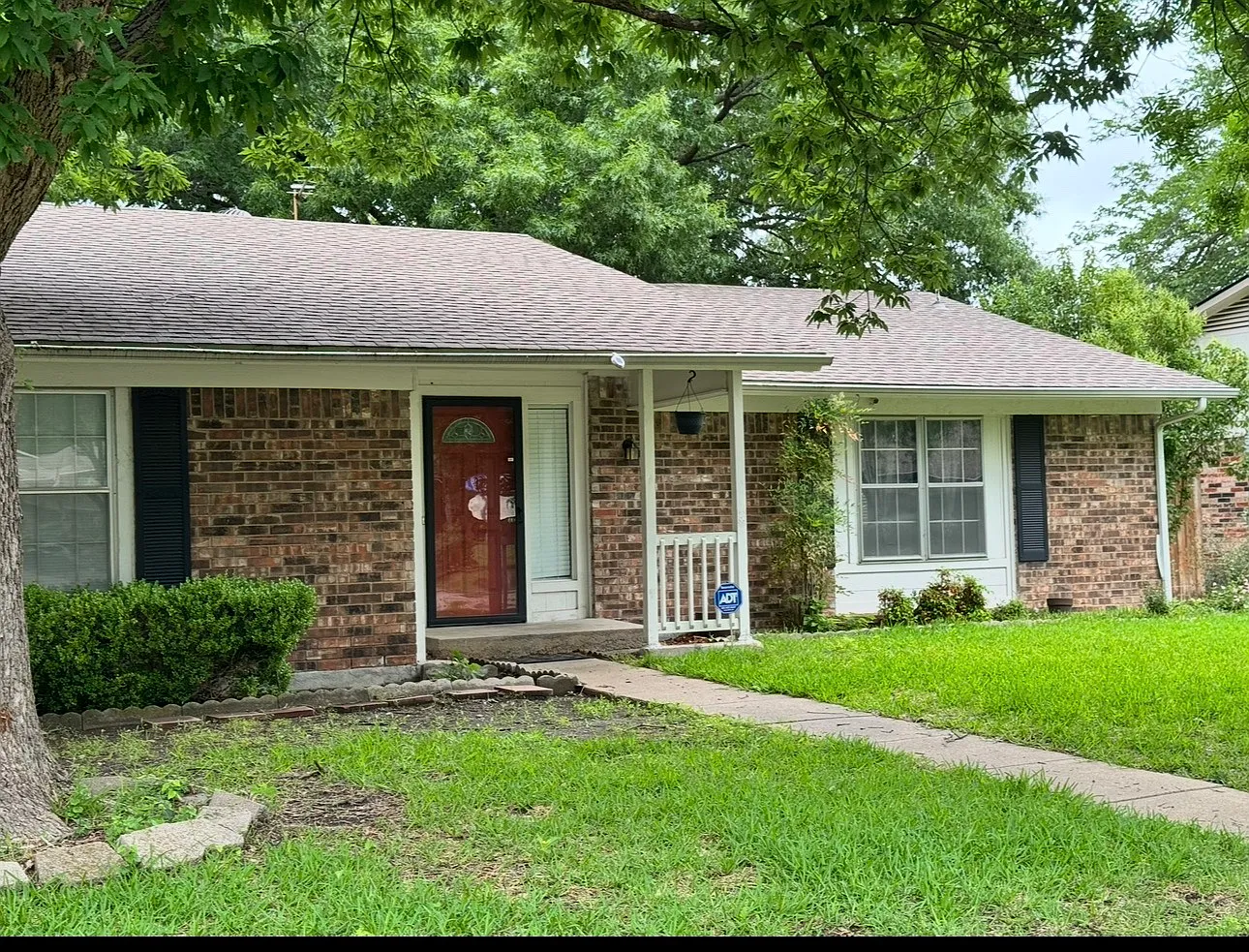 3 bed, 1713 sqft, $2,500 — Photo 2