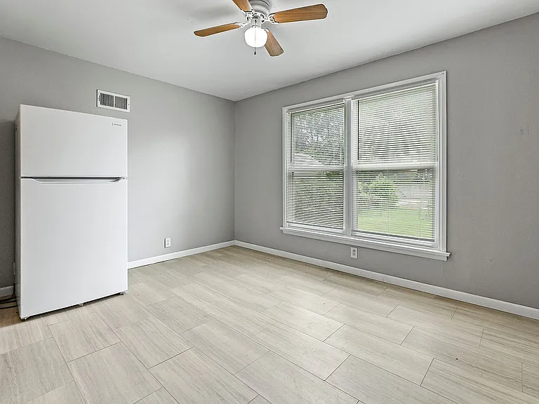 4238 California Ave #MAIN — Photo 5