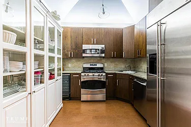 Rented by Street Realty Brokerage LLC