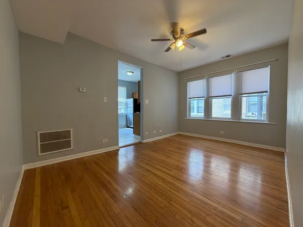 3269 W Wabansia Ave #1, Chicago, IL 60647