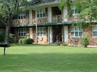 33 Briar St APT 8, Glen Ellyn, IL 60137