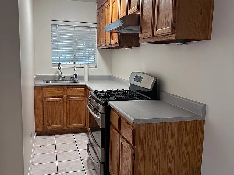 3749 N Charlotte Ave — Photo 3