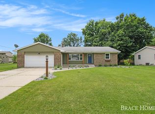 226 Sunnyview Dr SW, Grandville, MI 49418