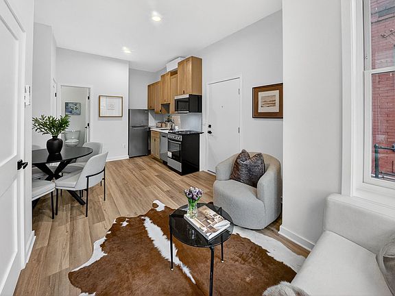 4th image of 709 Massachusetts Ave NE APT 1