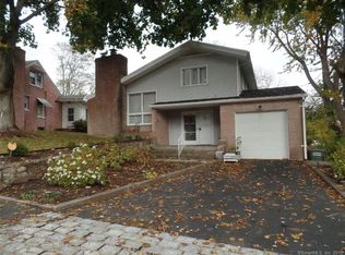 36 Beauvue Ter, Bridgeport, CT 06606