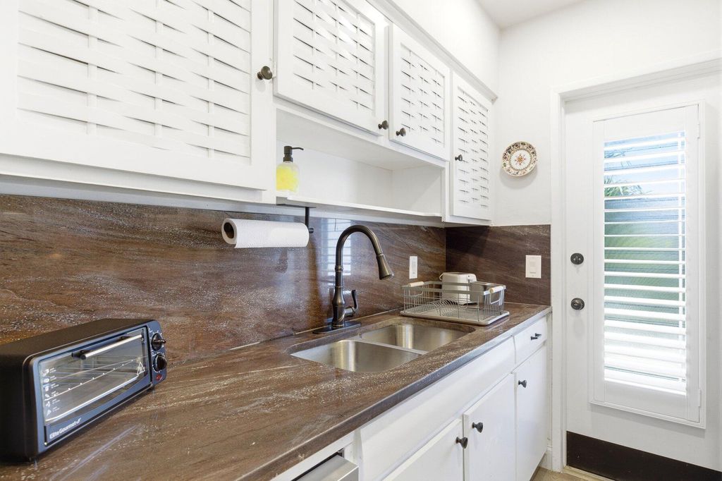 3232 Canal Dr APT 14, photo 7