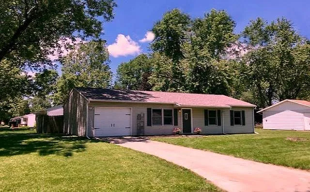 1507 Centennial Dr photo 1