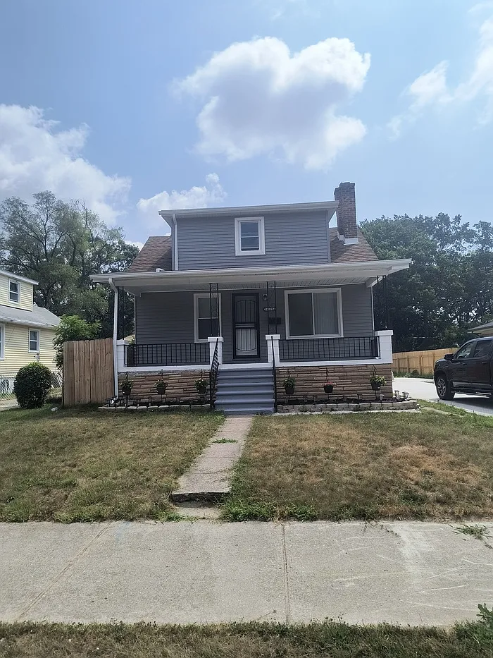 4 bed, 2.0 bath, 1500 sqft, $2,400 — Photo 2