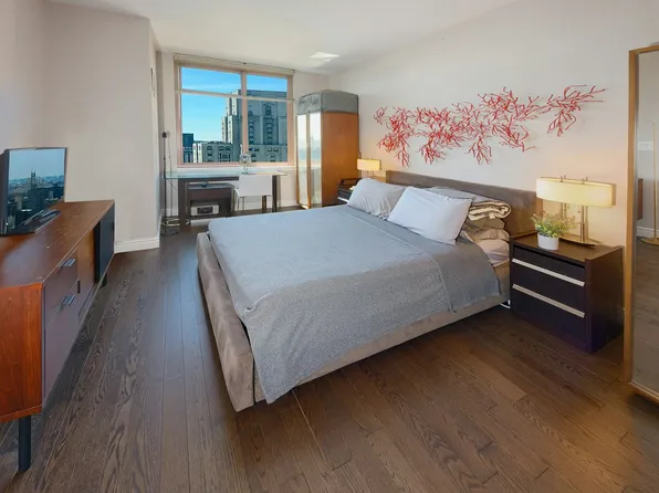 524 East 72nd Street image 3 of 8