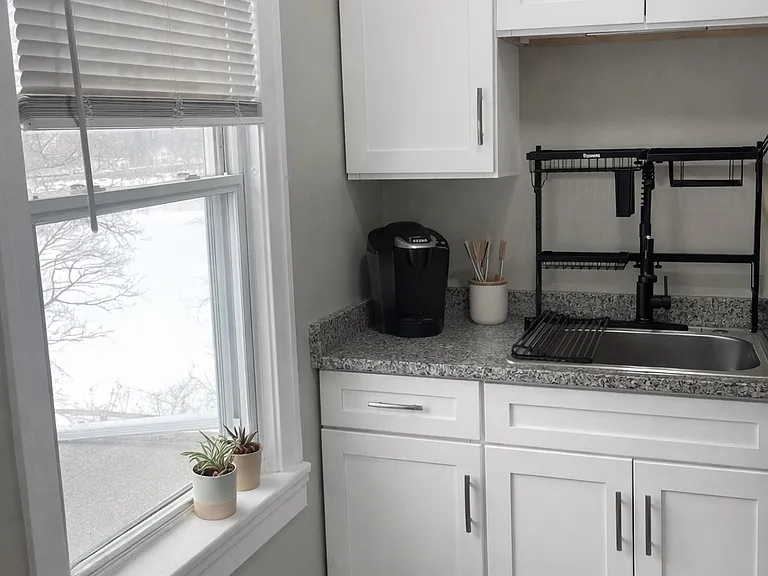 1164 Lonsdale Ave #2 — Photo 8