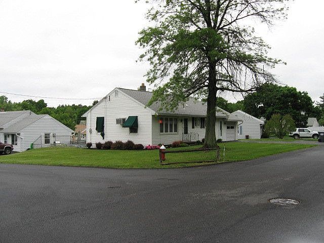 2nd image of 6 Jay Ave