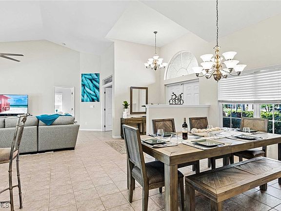 4th image of 4131 SW 17th Pl #4131