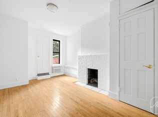 310 W 22nd St #3B, New York, NY 10011