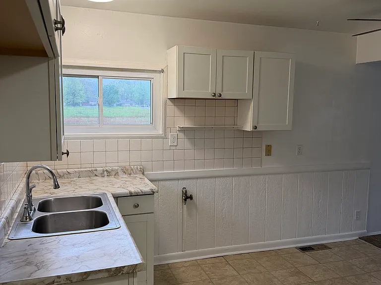 321 N Roanoke Ave #1 — Photo 9