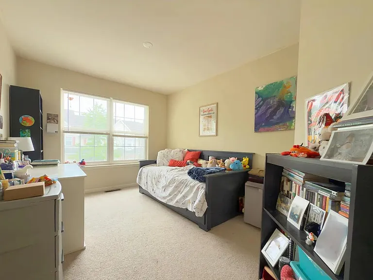 315 Birch Ct — Photo 9